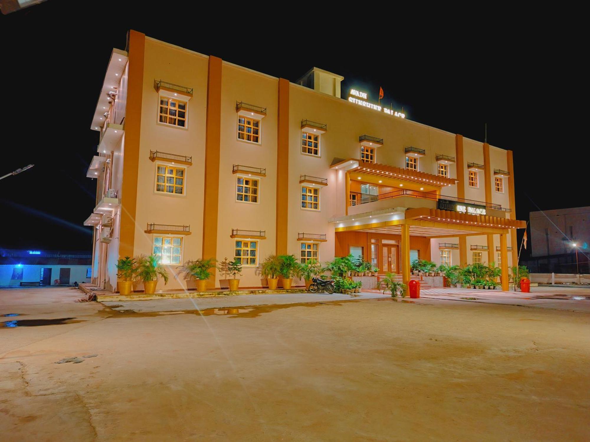 Avadh Sunshine Palace Hotel And Resort Ayodhya Exterior foto