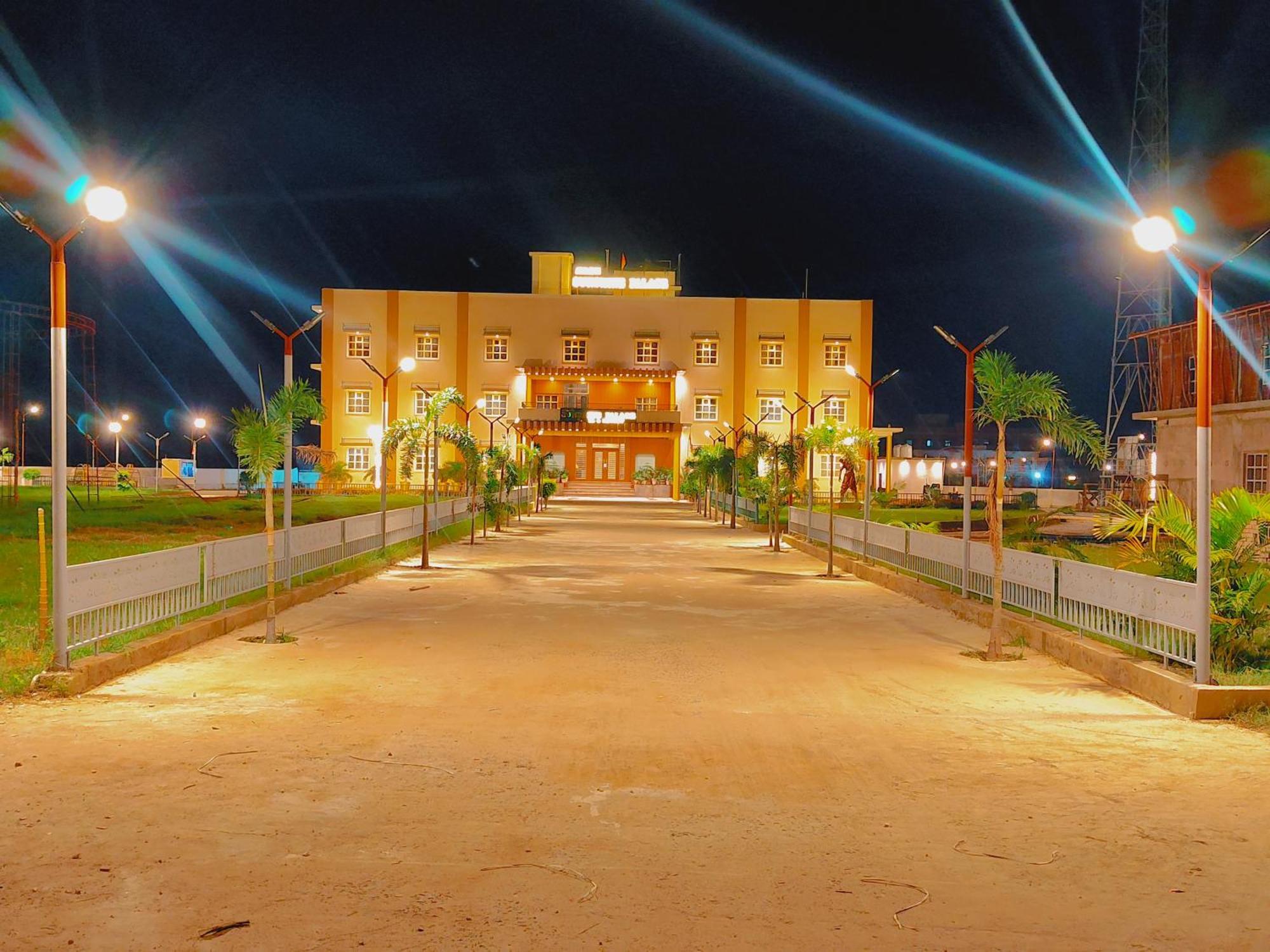 Avadh Sunshine Palace Hotel And Resort Ayodhya Exterior foto