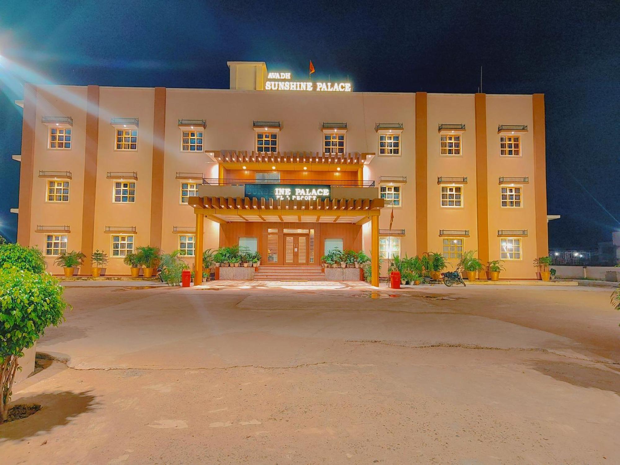 Avadh Sunshine Palace Hotel And Resort Ayodhya Exterior foto