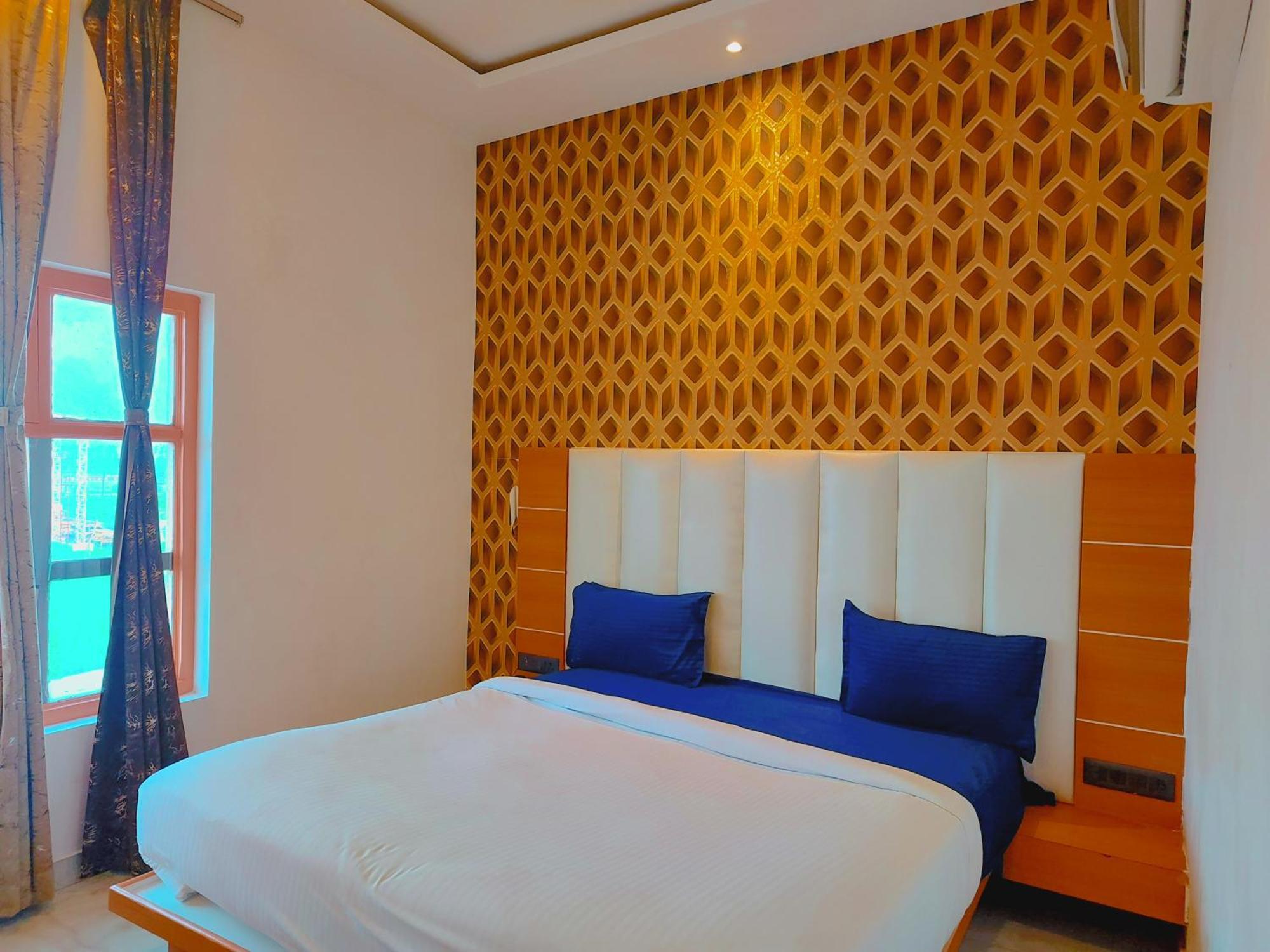 Avadh Sunshine Palace Hotel And Resort Ayodhya Exterior foto